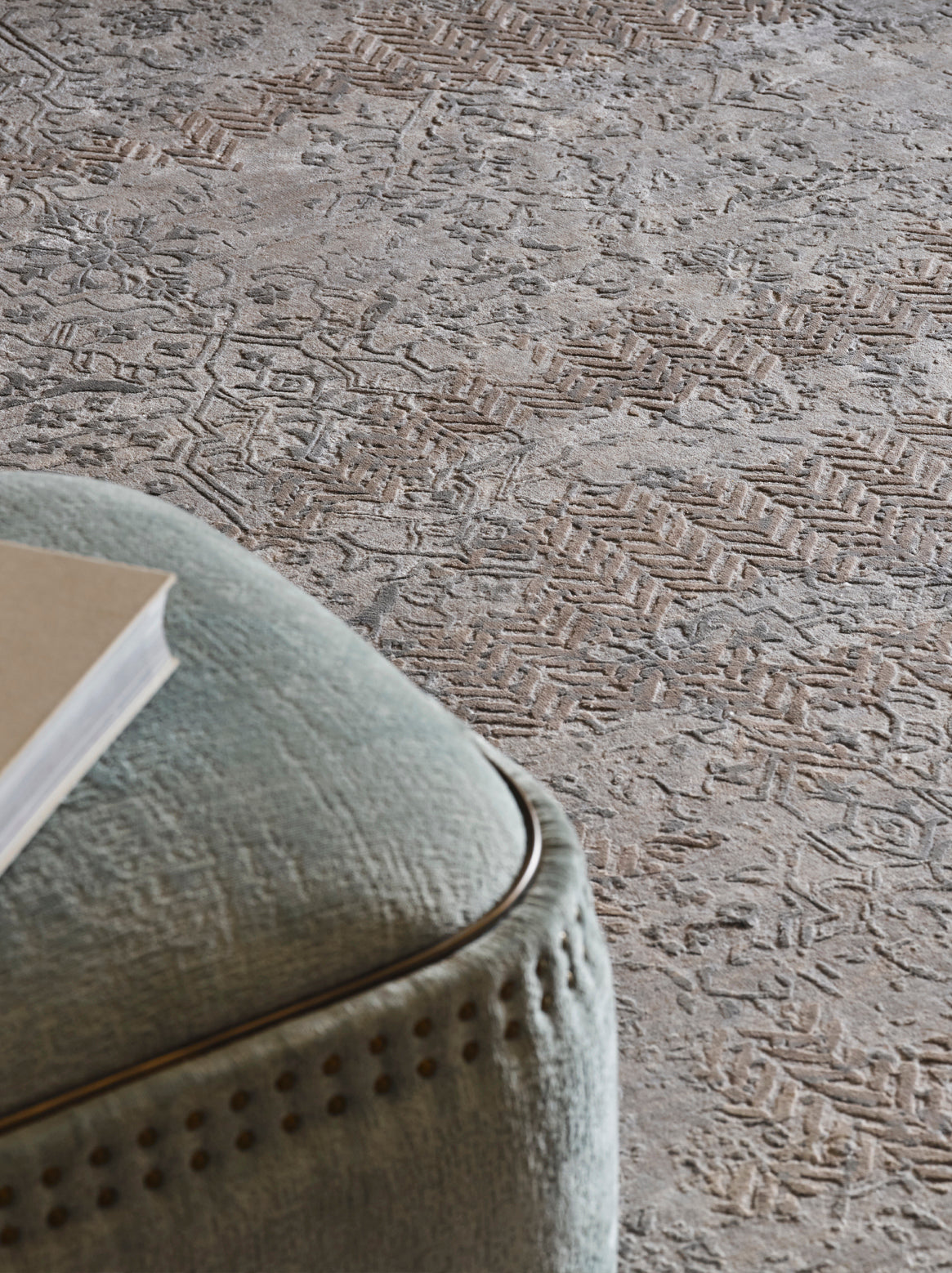 Luxury hand knotted carpet made from Wool & Botanical Silk in grey blue color and 5'6" x 8' size