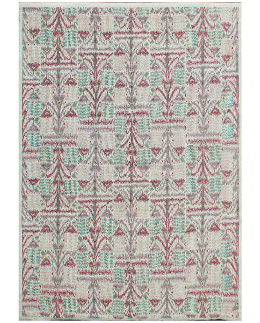 Luxury hand knotted carpet made from 100% Wool