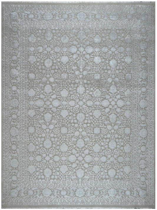 Luxury hand knotted carpet made from 100% Wool