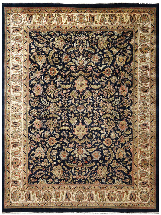 Luxury hand knotted carpet made from 100% Wool