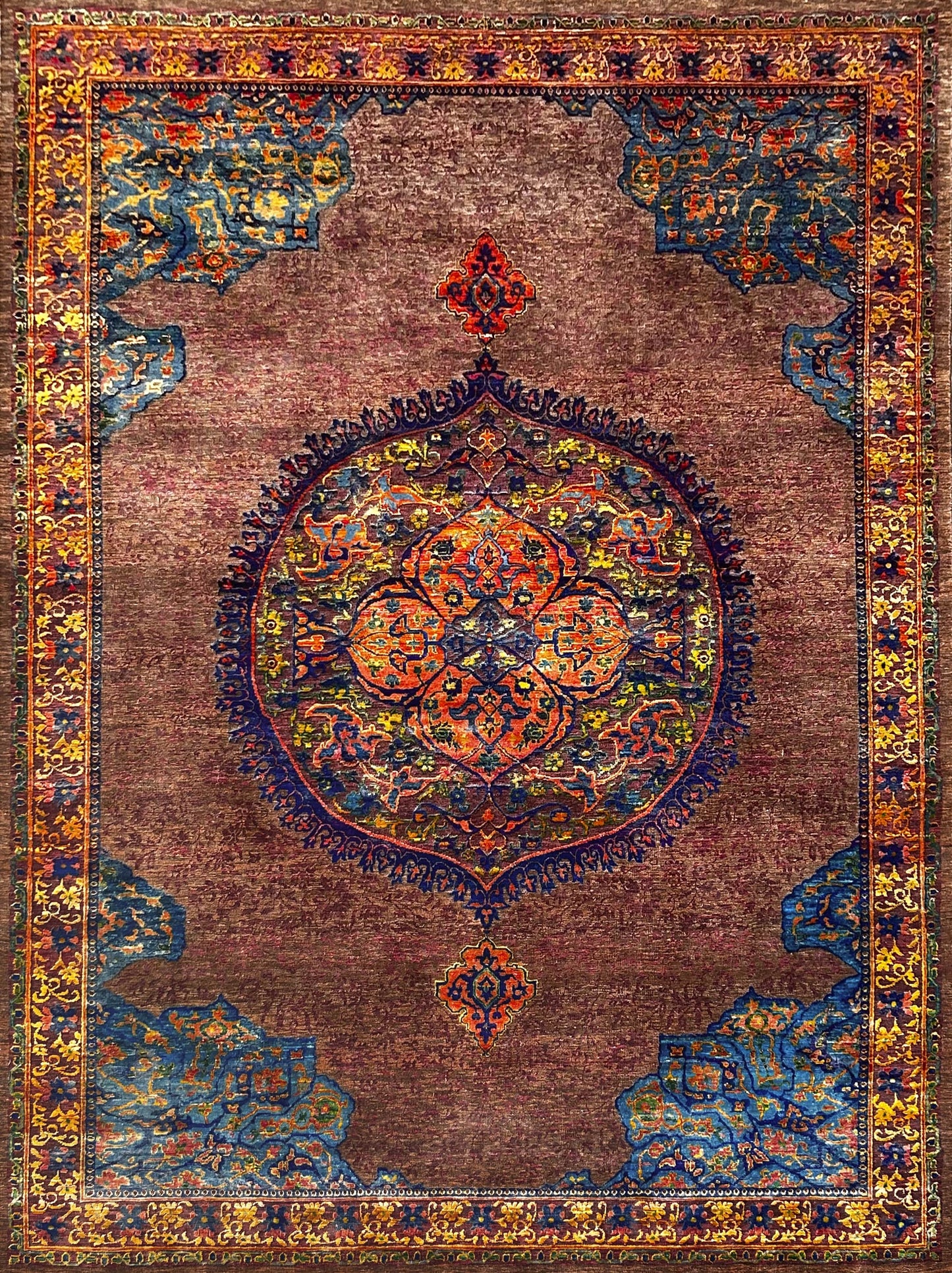 Luxury hand knotted carpet made from Wool & Silk