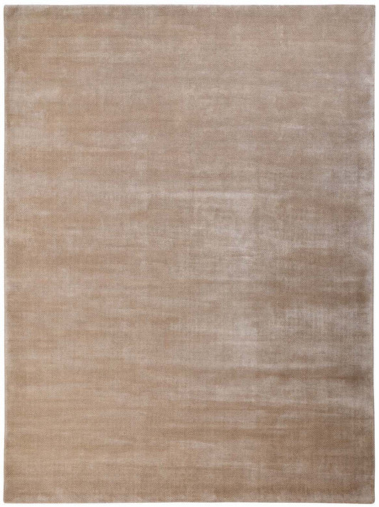 Luxury hand knotted carpet made from Botanical Silk