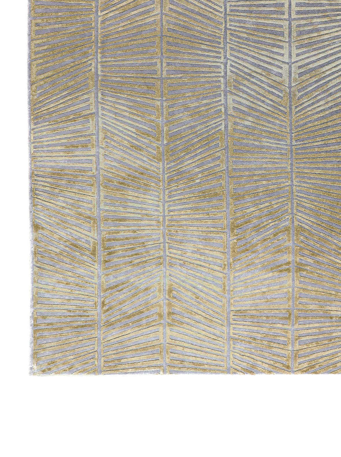 Product: Luxury Carpet | Color: Gold | Size: 5'6" x 8'