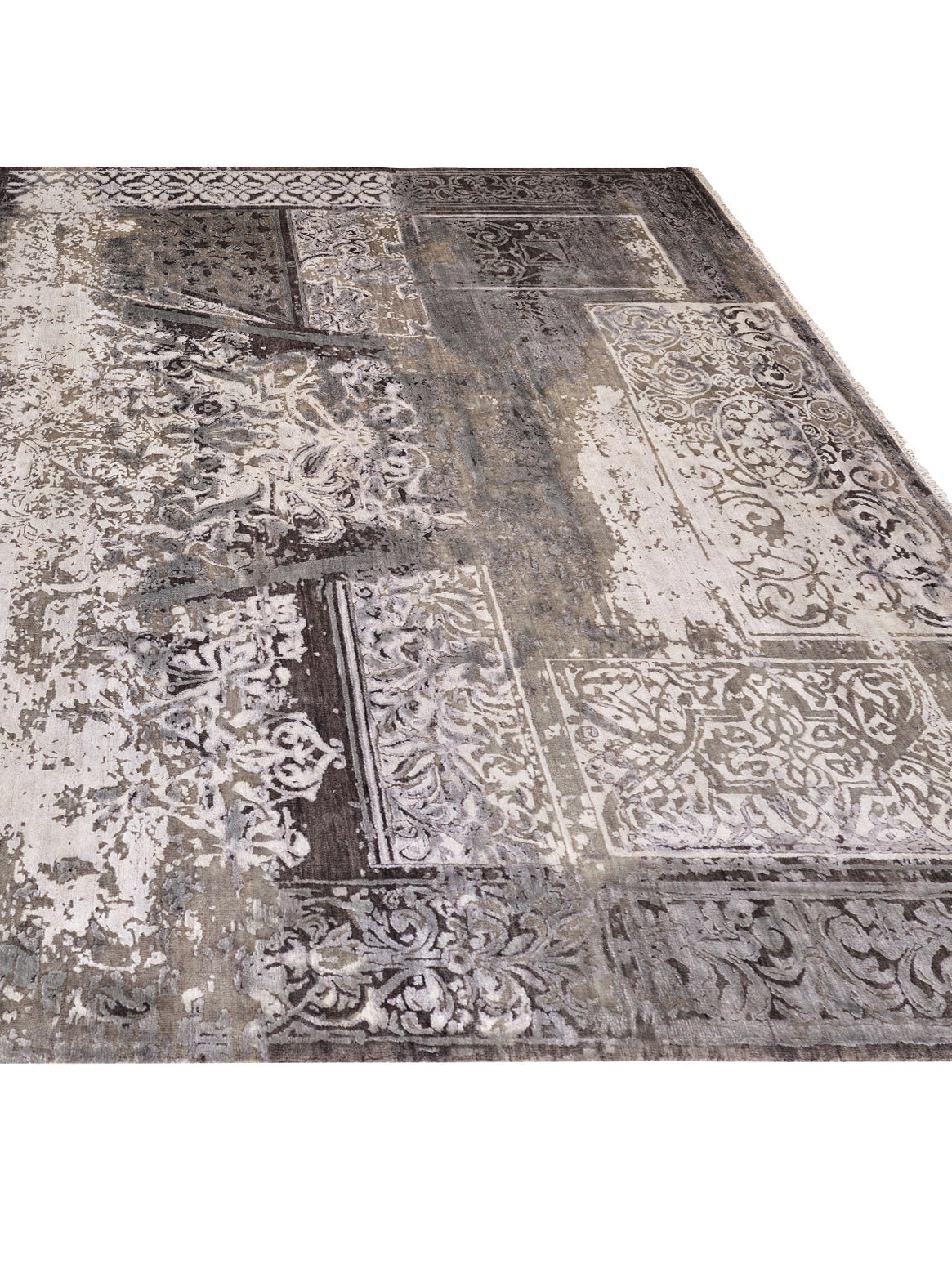 Product: Luxury Carpet | Color: Grey | Size: 5'6" x 8'