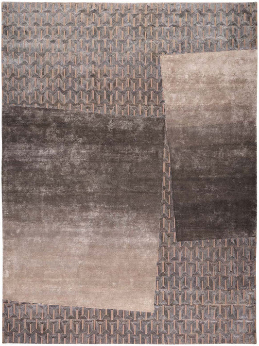 Luxury hand knotted carpet made from Wool & Botanical Silk