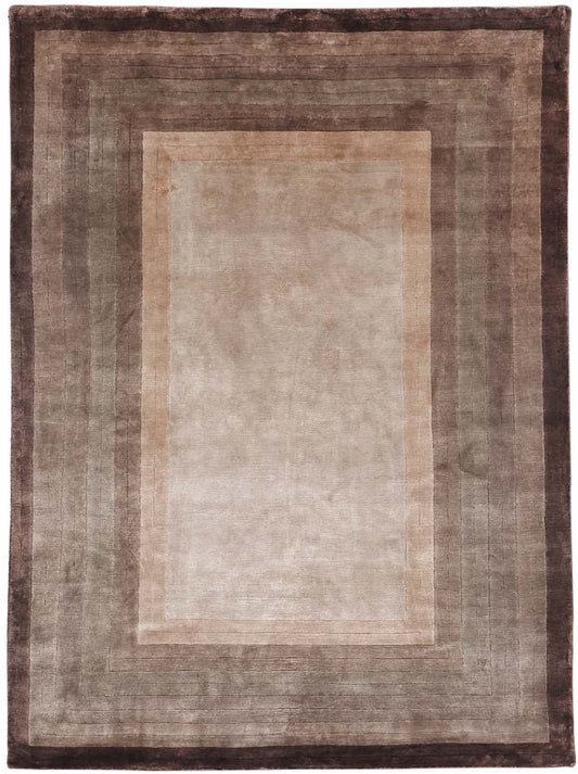 Luxury hand knotted carpet made from Botanical Silk