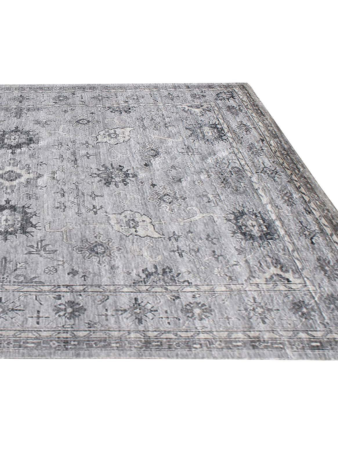 Product: Luxury Carpet | Color: Silver | Size: 5'6" x 8'