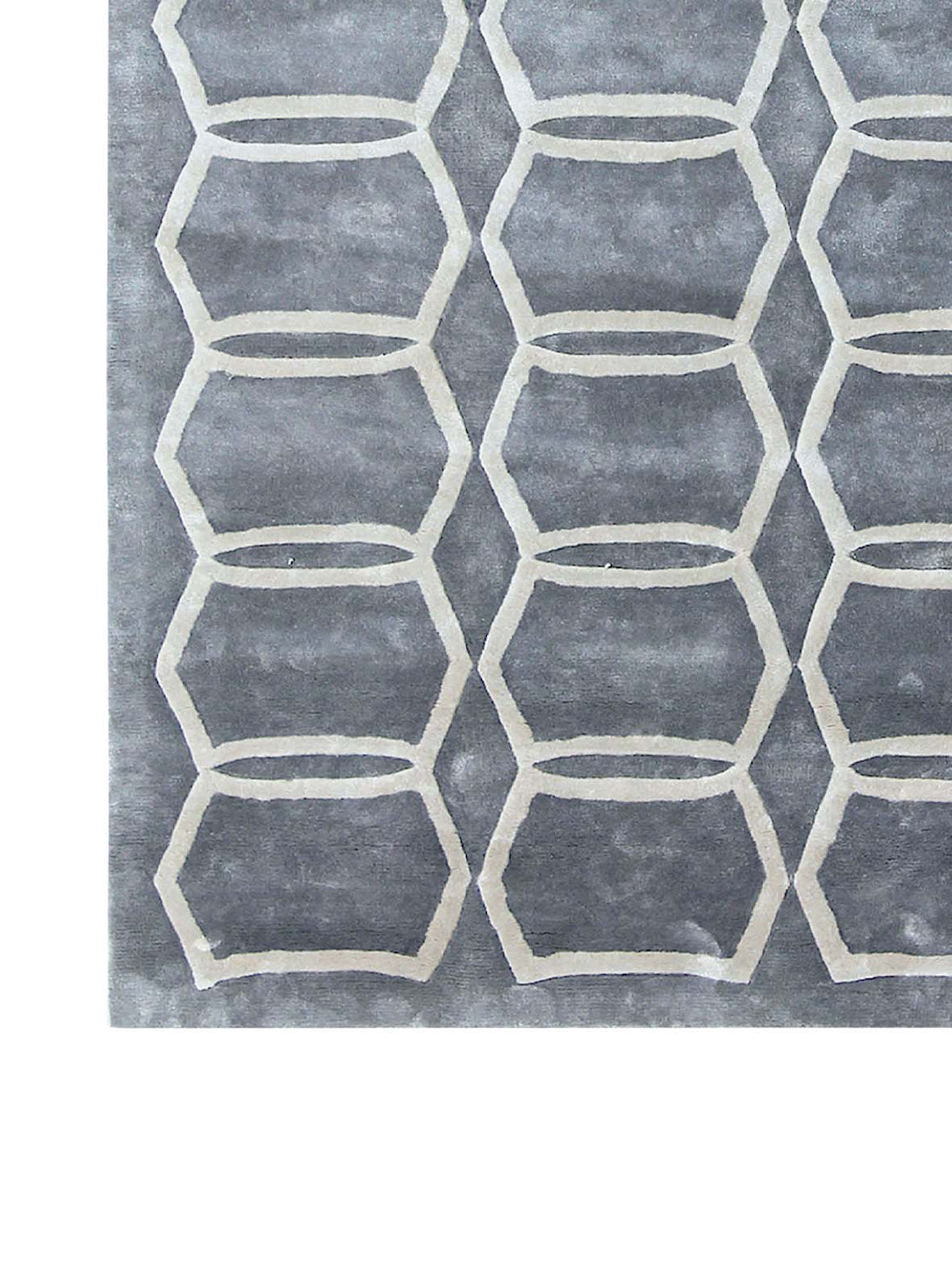 Product: Luxury Carpet | Color: Taupe Grey | Size: 4'6" x 6'6"