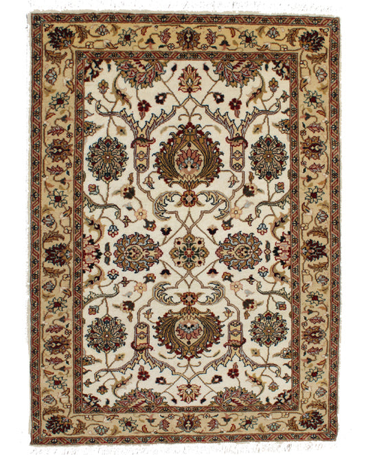 Luxury hand knotted carpet made from Wool & Botanical Silk
