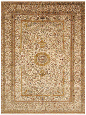 Luxury hand knotted carpet made from 100% Wool